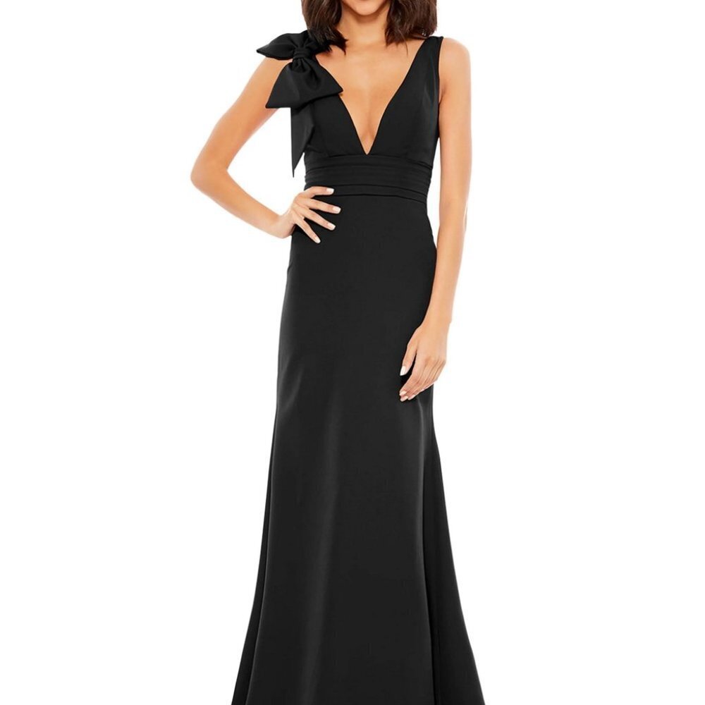 Mac Duggal Black One-Shoulder Bow-Accent V-Neck Maxi Dress